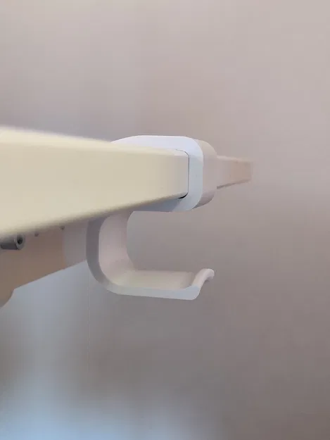 Móc treo tai nghe Corsair Virtuoso - Bàn IKEA BEKANT - Image 2