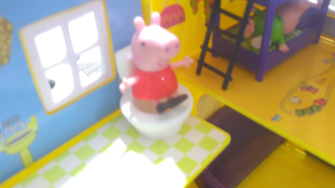 Bồn Cầu Peppa PIG - Image 1