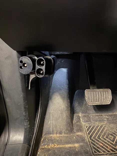 Giá Đỡ Adapter CCS2 Cho Tesla S/X - Image 2