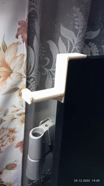 Giá Đỡ Tai Nghe Gắn Màn Hình - Image 1