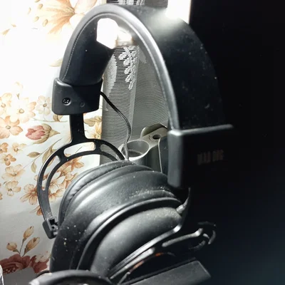 Giá Đỡ Tai Nghe Gắn Màn Hình