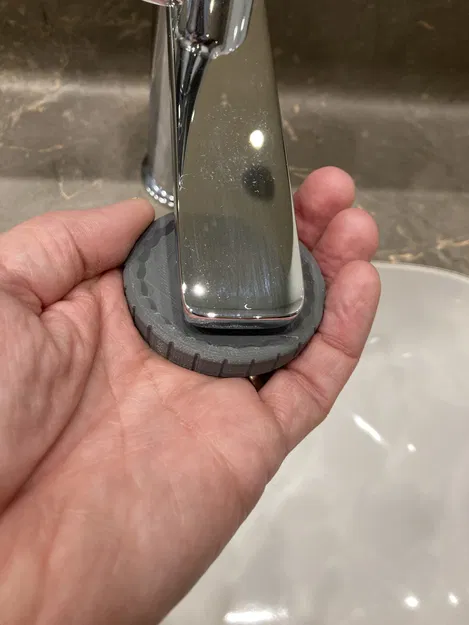 Tay nắm thay đầu lọc nước - Image 2