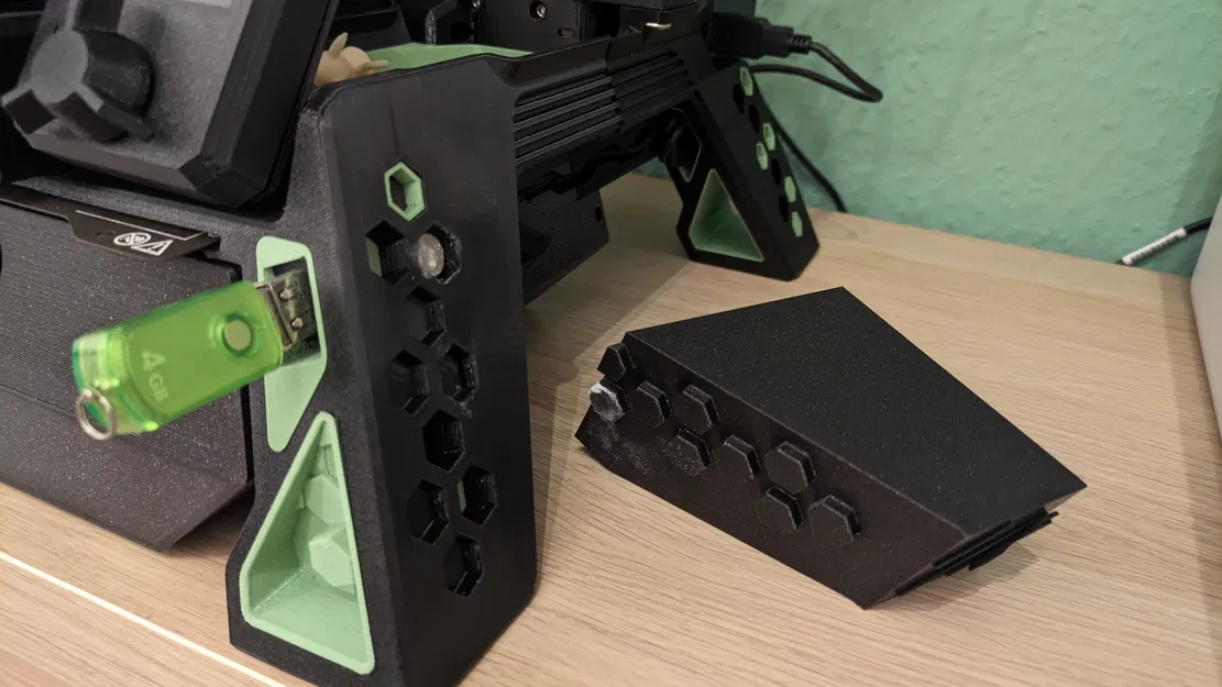 Thùng rác gắn cho chân đế Prusa Mini Base từ David Warboss - Image 2