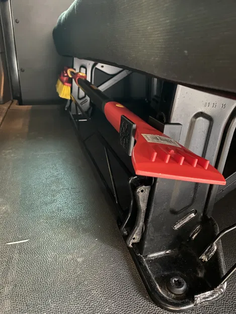 Giá Đỡ Gạt Nước Đá Cho Ford Transit Custom - Image 1