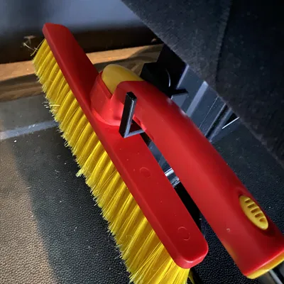 Giá Đỡ Gạt Nước Đá Cho Ford Transit Custom