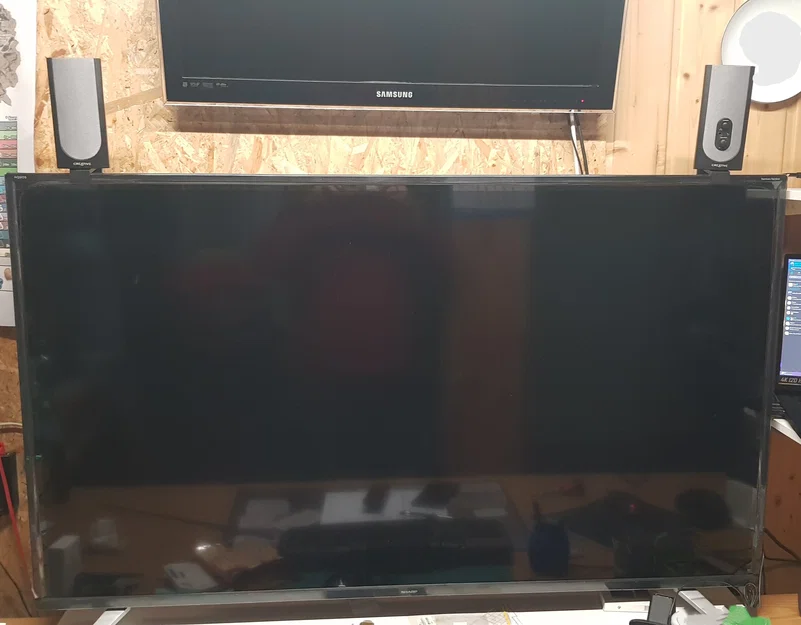 Giá đỡ loa đơn giản cho TV - Image 1