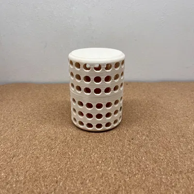 Hộp Đựng Bông Mút Trang Điểm Có Ren Vặn