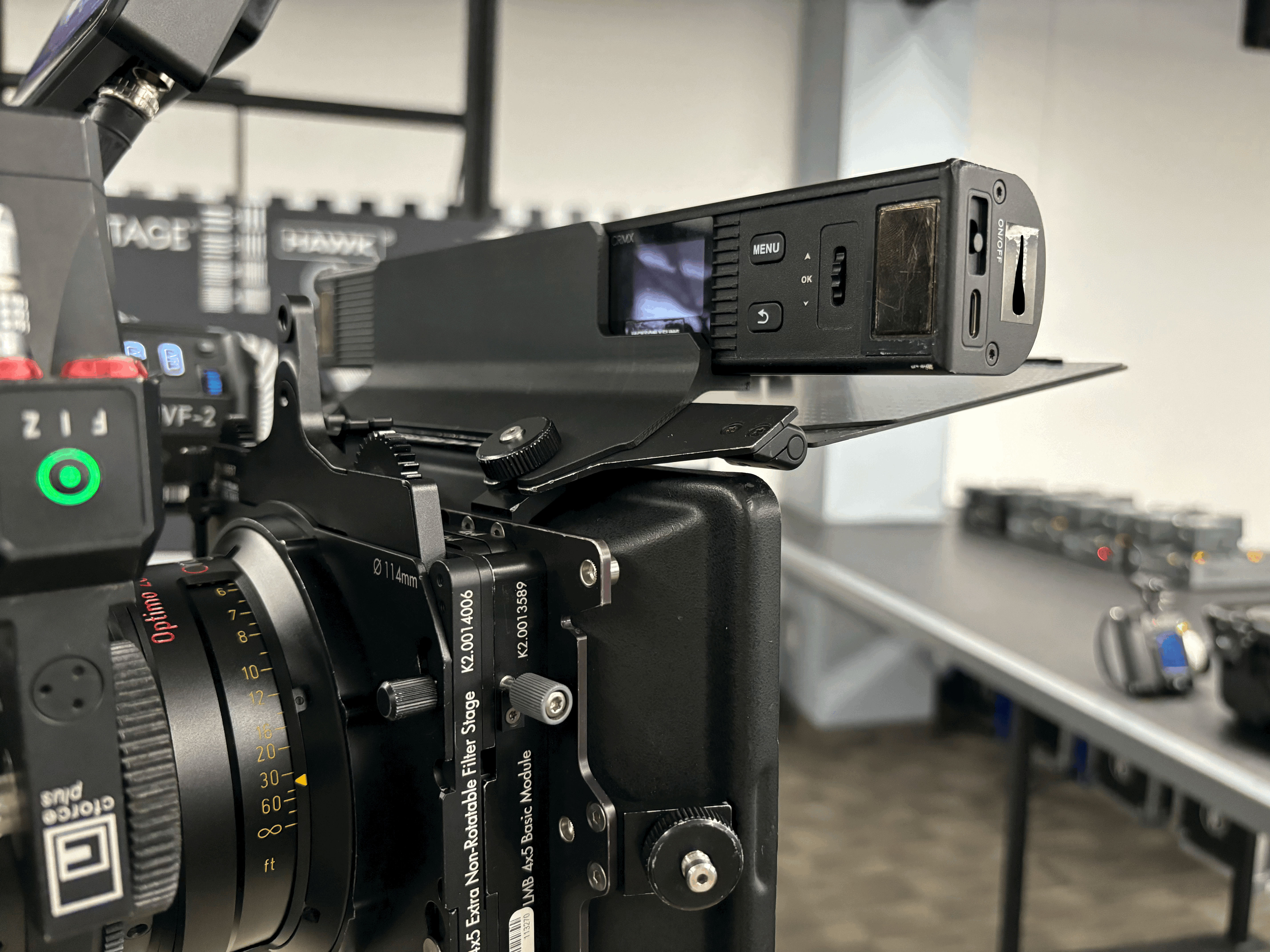 Giá đỡ nắp che trên ARRI LMB cho đèn LED Aputure MT Pro - Thumbnail 1