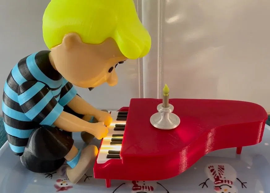 Đàn Piano MP3 Player của Schroeder (Mô hình 3D) - Image 1