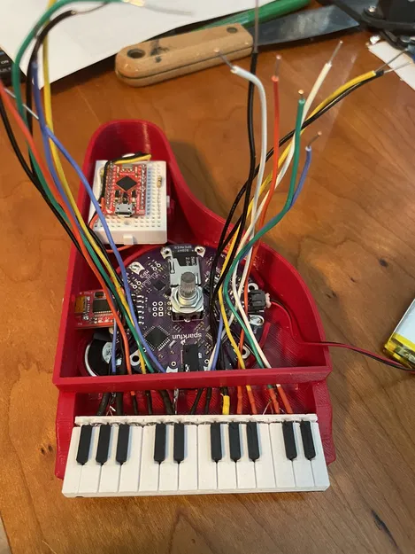 Đàn Piano MP3 Player của Schroeder (Mô hình 3D) - Image 4