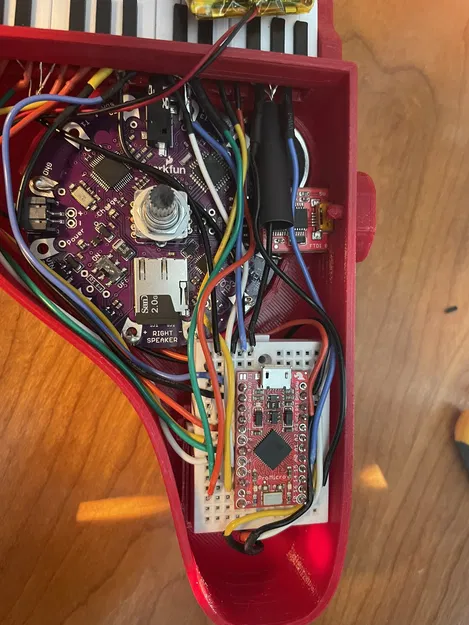 Đàn Piano MP3 Player của Schroeder (Mô hình 3D) - Image 5