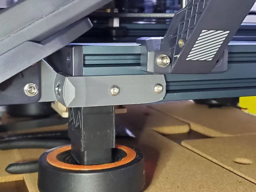 Giá đỡ tùy chỉnh cho phép di chuyển bảng điều khiển và giá đỡ cuộn chỉ trên Elegoo Neptune 3 Pro - Image 9