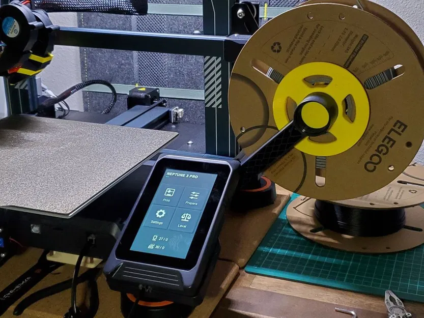 Giá đỡ tùy chỉnh cho phép di chuyển bảng điều khiển và giá đỡ cuộn chỉ trên Elegoo Neptune 3 Pro - Image 10