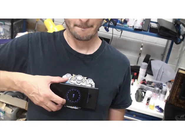 Lò phản ứng Arc Endgame (Chuẩn Phim và Có thể đeo) Sạc không dây - Image 2