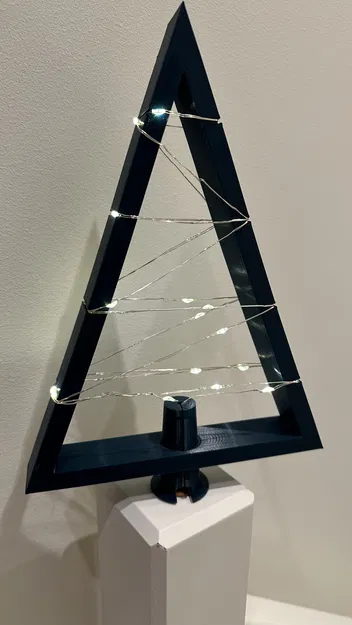 Cây Thông Noel Tự Chế Với Đèn Bottle Light - Image 1