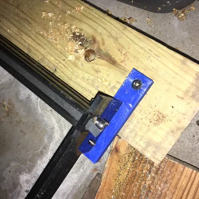 Chân chặn máy khắc laser