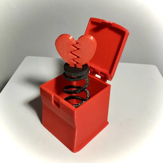 Hộp Trái Tim Tan Vỡ - Image 1