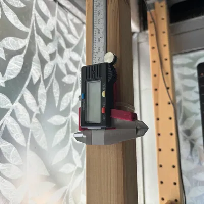 Kẹp Giữ Thước Kẹp Có Gắn Dây Rút