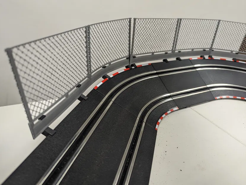 Hàng Rào An Toàn Cho Đường Đua Cong Gấp - Image 2