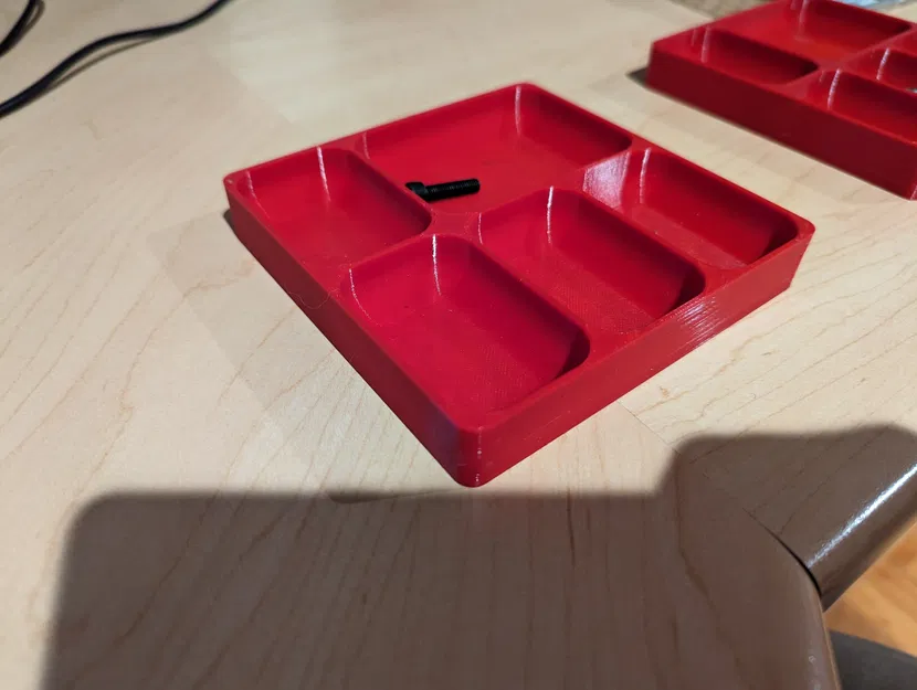 Khay Đựng Linh Kiện Có Nam Châm - Image 1