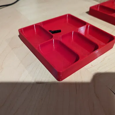 Khay Đựng Linh Kiện Có Nam Châm