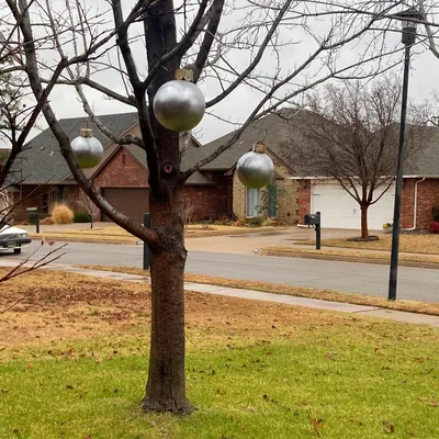 Bộ Chóp và Móc Treo Trái Châu Giáng Sinh Khổng Lồ