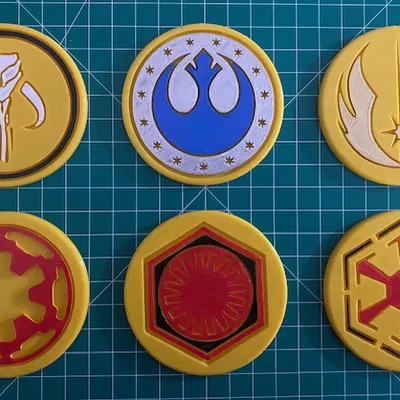 Bộ Đế Lót Ly Biểu Tượng Star Wars Có Kệ Đựng