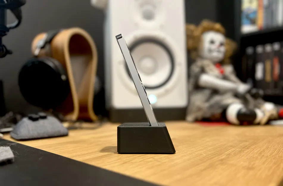 Chân đế tối giản v2 cho Remote Apple TV - Image 3