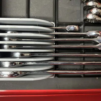 Kệ Giữ Cờ Lê Metric - Pittsburgh Ratcheting