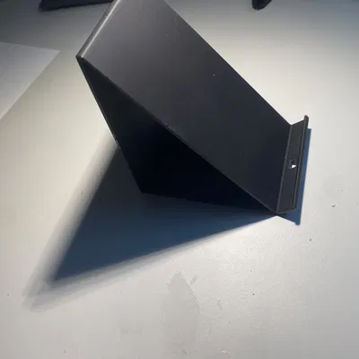 Giá đỡ điện thoại iPhone 11 Pro và các điện thoại khác có lỗ sạc