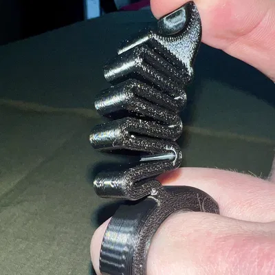 Máy Phóng Vòng Lò Xo Mạnh Mẽ