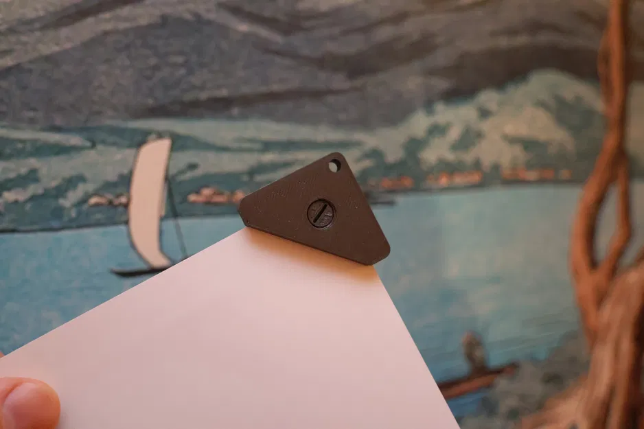 Kẹp treo poster - Image 1