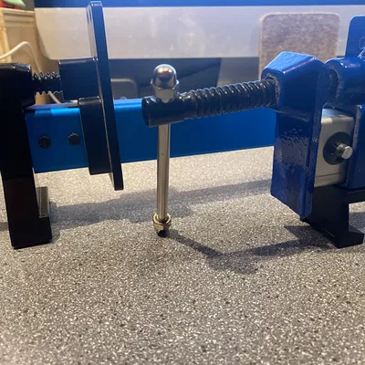 Chân Kẹp Kiểu Rockler Sure-Foot Cho Kẹp Thanh Nhôm Harbor Freight