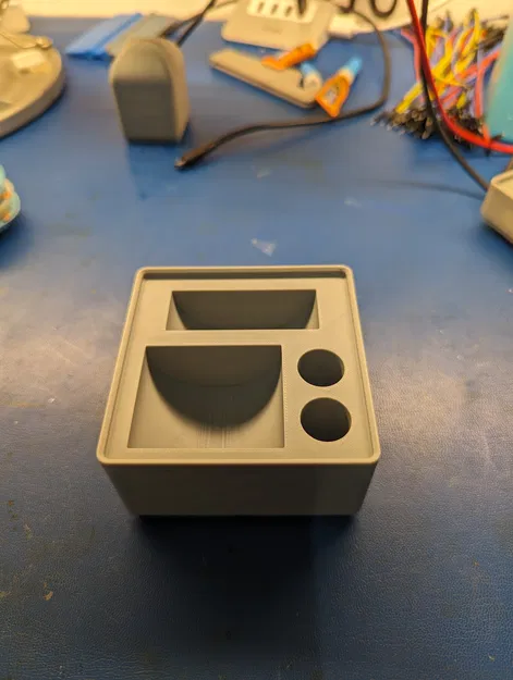 Gridfinity - Giá đỡ Cuộn Thiếc, Bút Flux và Bùi nhùi Hút Thiếc - Image 4