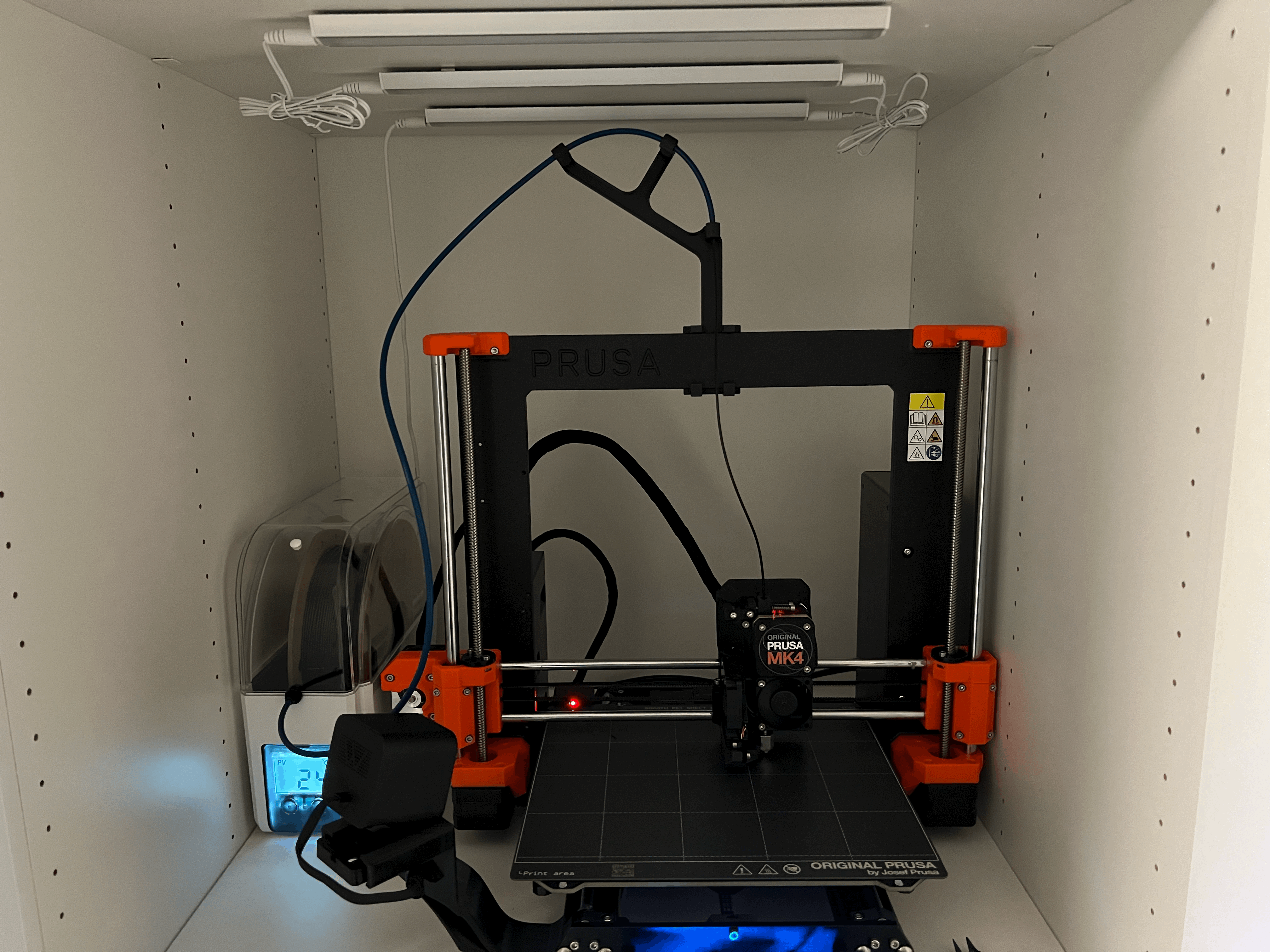 Hướng dẫn Luồn Dây Nhựa Cho Hộp Chứa Hạt Nhựa MK4