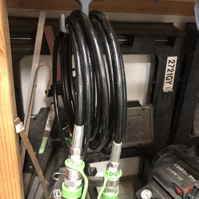 Giá treo ống và dây điện QuickJack