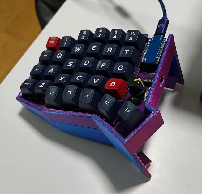 Vỏ Sofle V2 (không RGB) có kẹp góc - Image 1