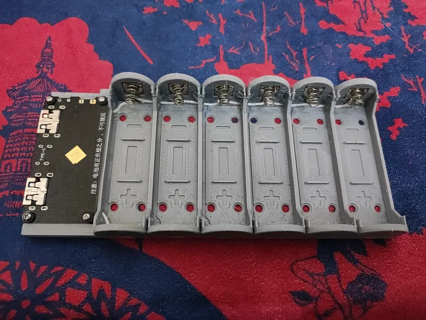 Hộp Pin 18650 - Image 1