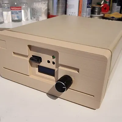 Mặt trước Amiga 1010 Gotek