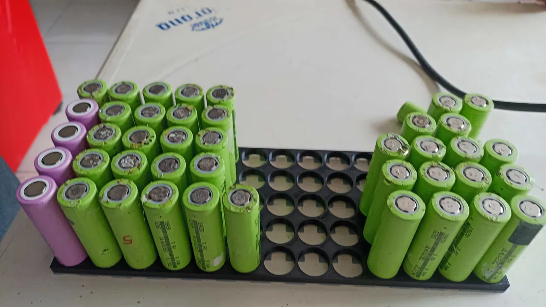 Hộp đựng pin 18650 hàn dải magiê - Image 4