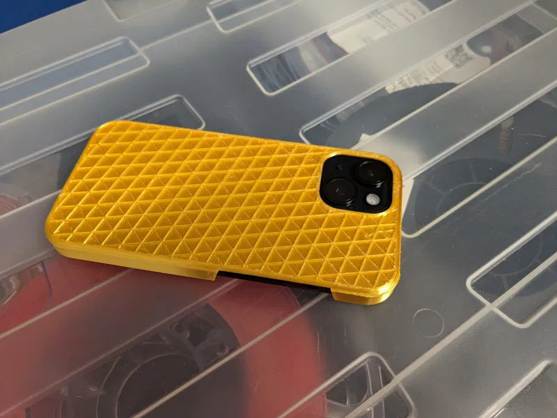Ốp lưng iPhone 15 in bằng PLA/PETG - Image 3