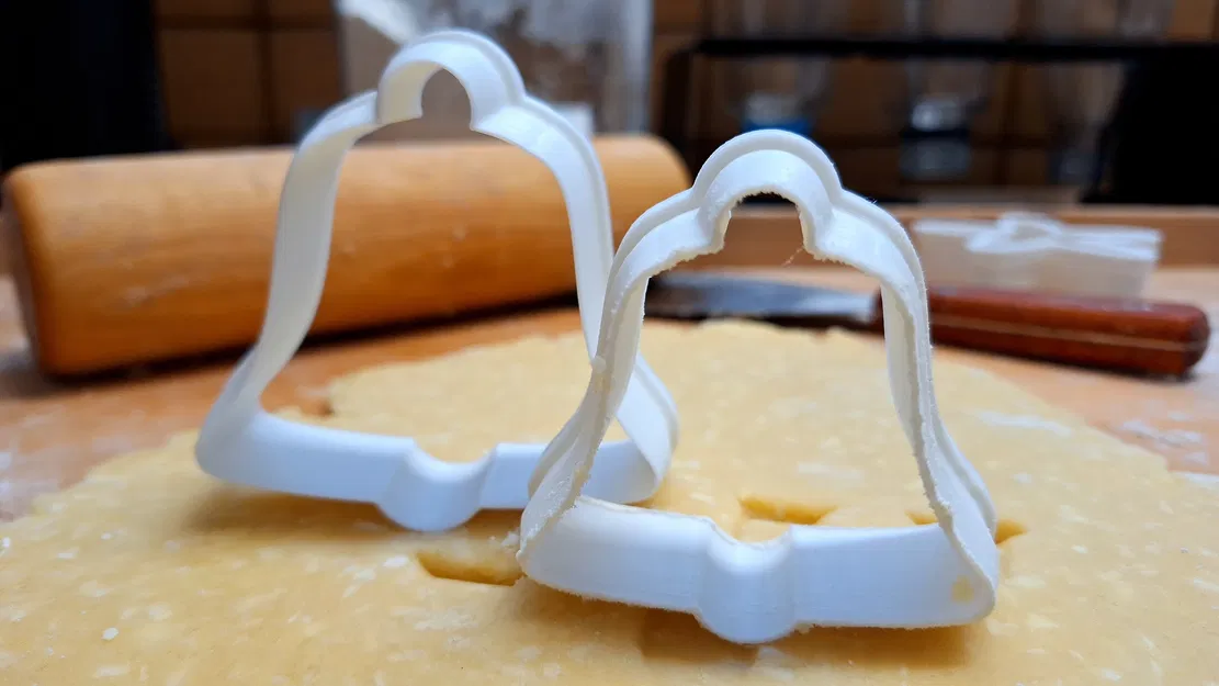 Khuôn Cắt Bánh Quy Hình Chuông (Cắt Ngon Lành) - Image 1