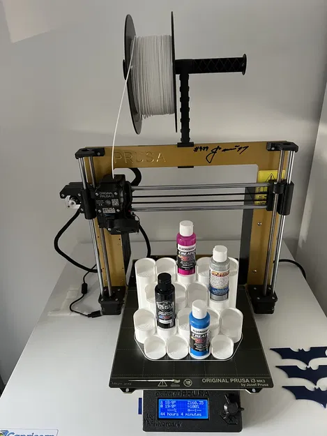 Chân đế giữ bình sơn Airbrush Createx - Image 1