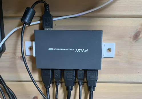 Giá Đỡ KVM HDMI PWAY - Image 2