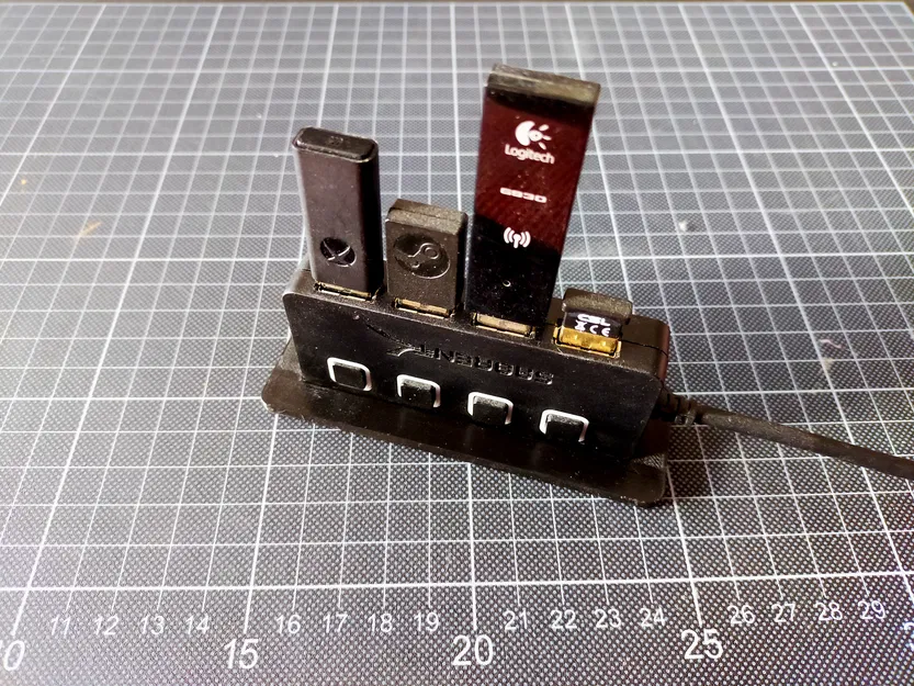 Giá đỡ USB Hub SABRENT - Image 1