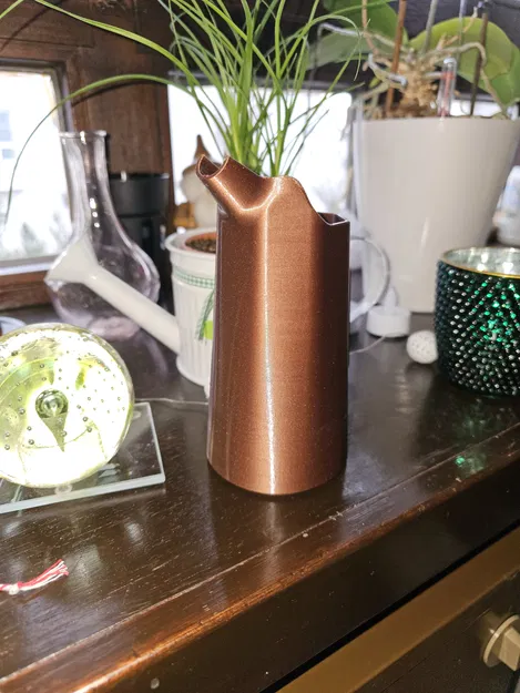 Bình Tưới Cây Nhỏ Xinh - Image 1