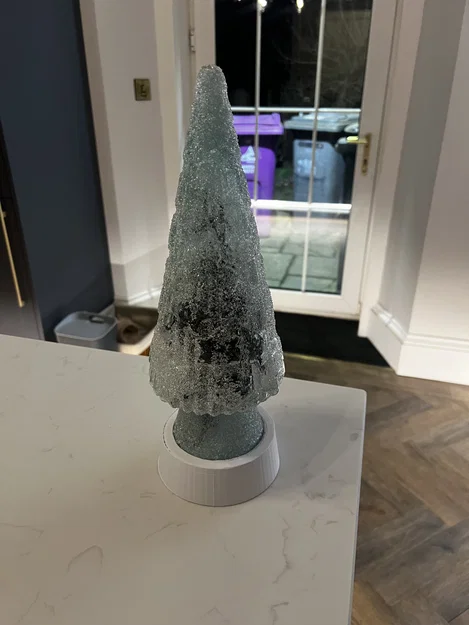 Chân đế giấu pin đèn cây thông Noel - Image 1