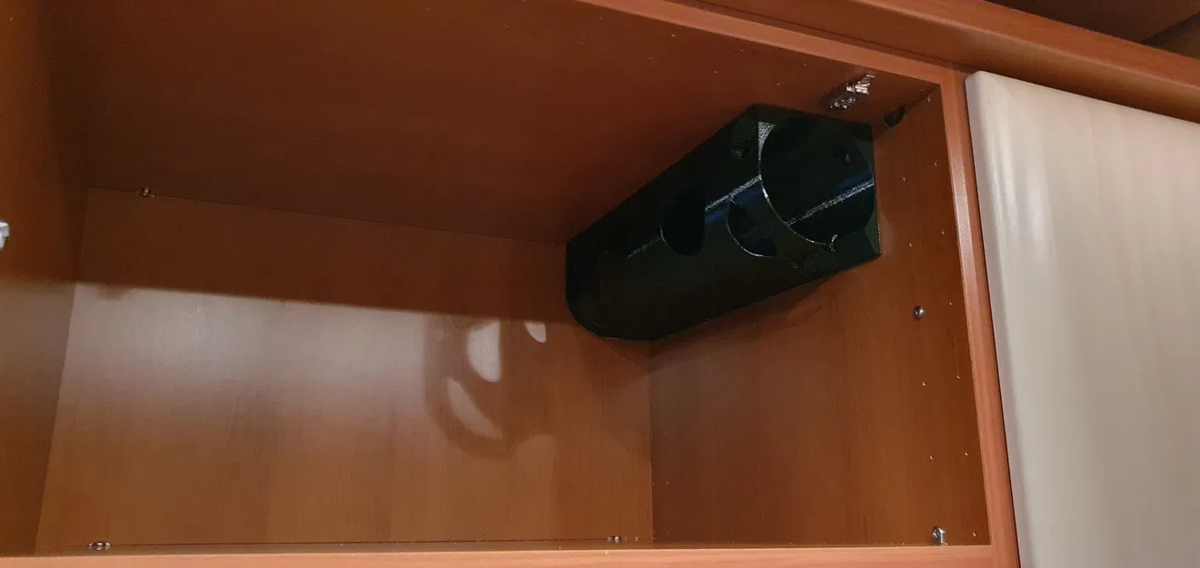 Kệ đựng máy xay cầm tay trong tủ bếp - Image 2