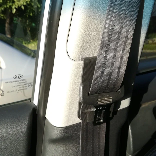 Kẹp Giữ Dây An Toàn Cho Xe KIA SPORTAGE - Image 1