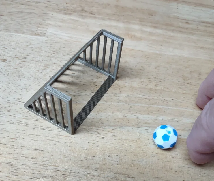 Cây Banh Ngón Tay Kèm Khung Thành - Image 1